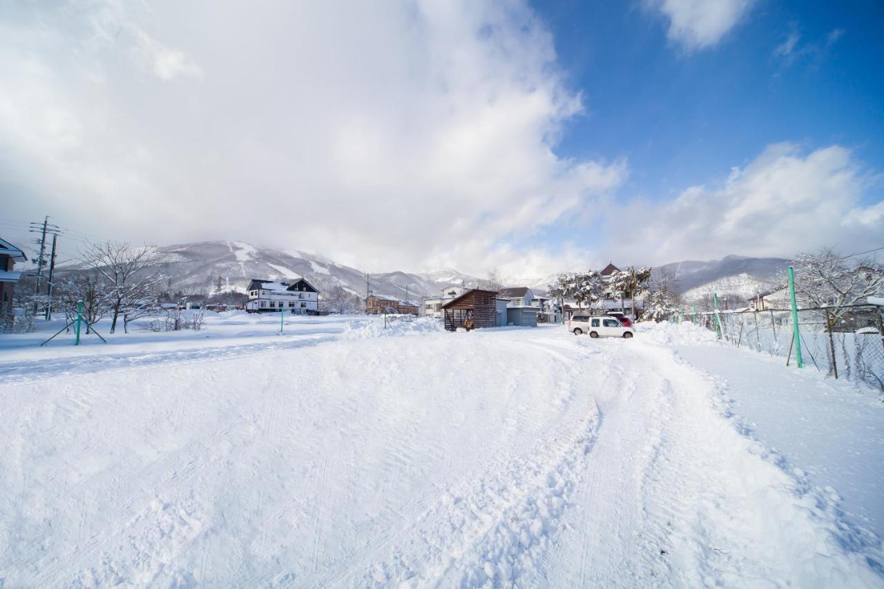 Petit Hotel P-Bow Hakuba Exterior photo